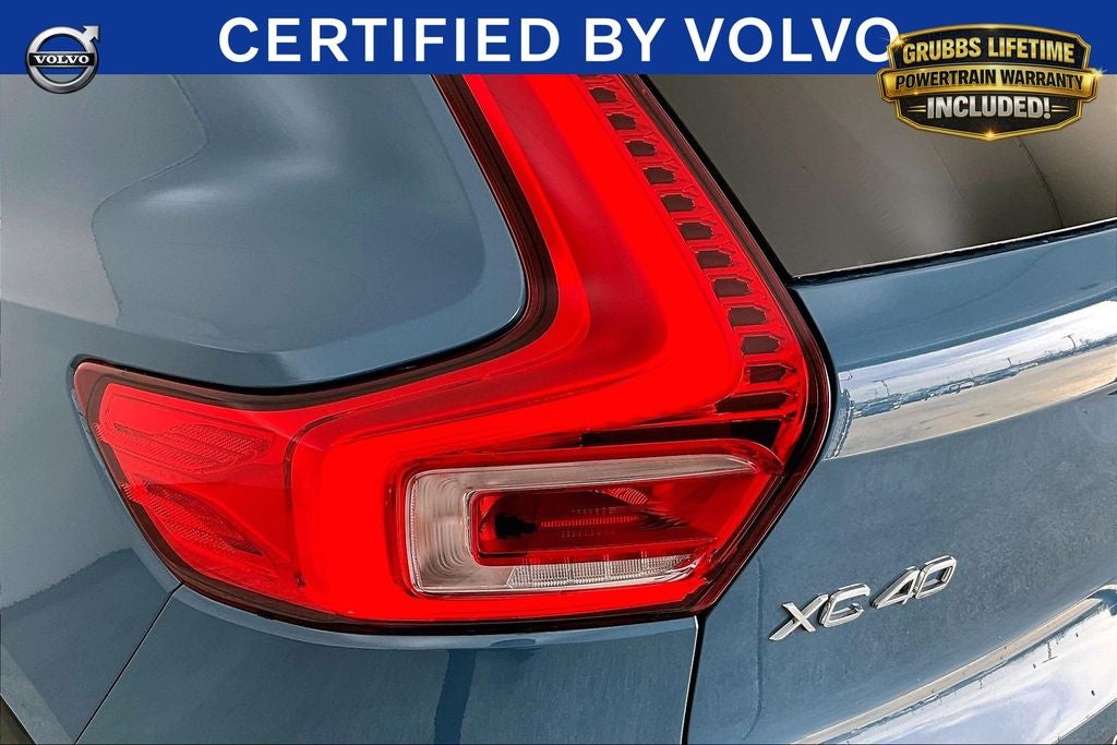 2025 Volvo XC40 B5 Core