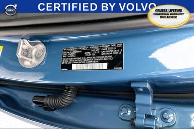 2025 Volvo XC40 B5 Core