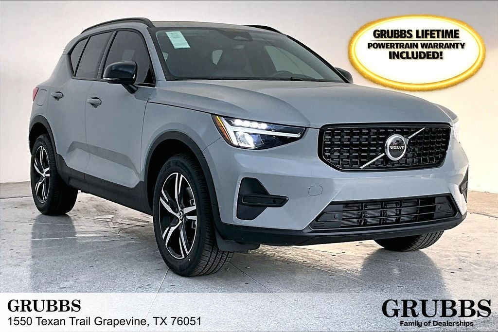 2026 Volvo XC40 B5 Core
