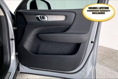 2026 Volvo XC40 B5 Core