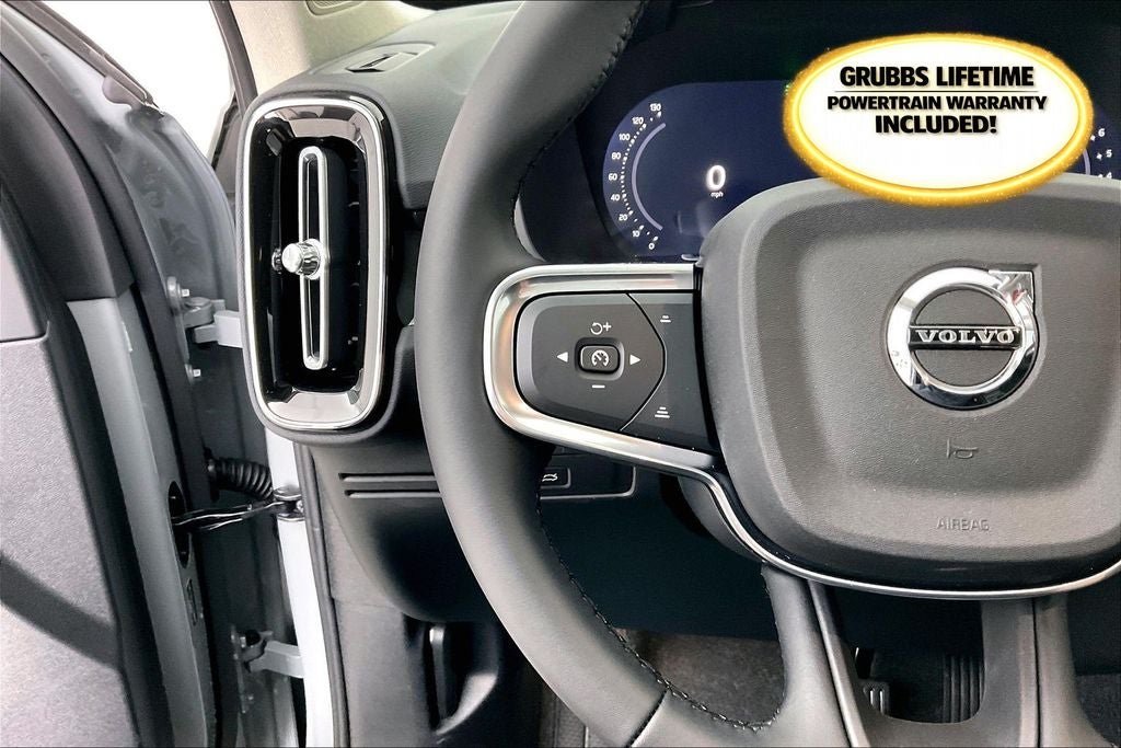 2026 Volvo XC40 B5 Core