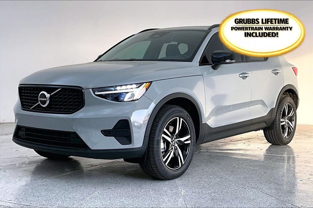 2026 Volvo XC40 B5 Core