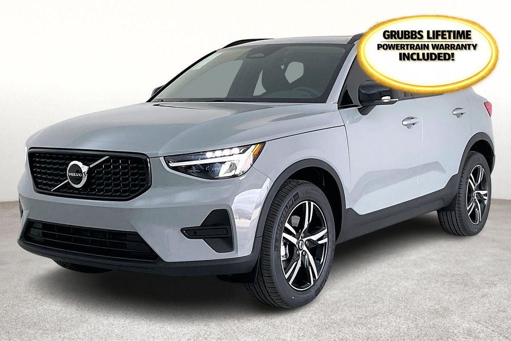 2026 Volvo XC40 B5 Core