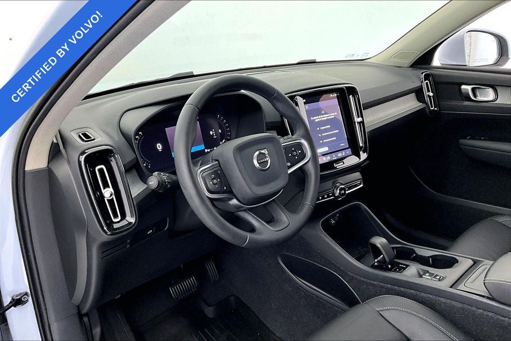 2024 Volvo XC40 B5 Core Bright Theme