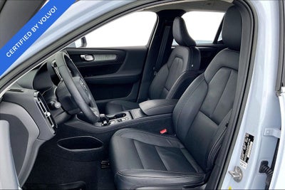 2024 Volvo XC40 B5 Core Bright Theme