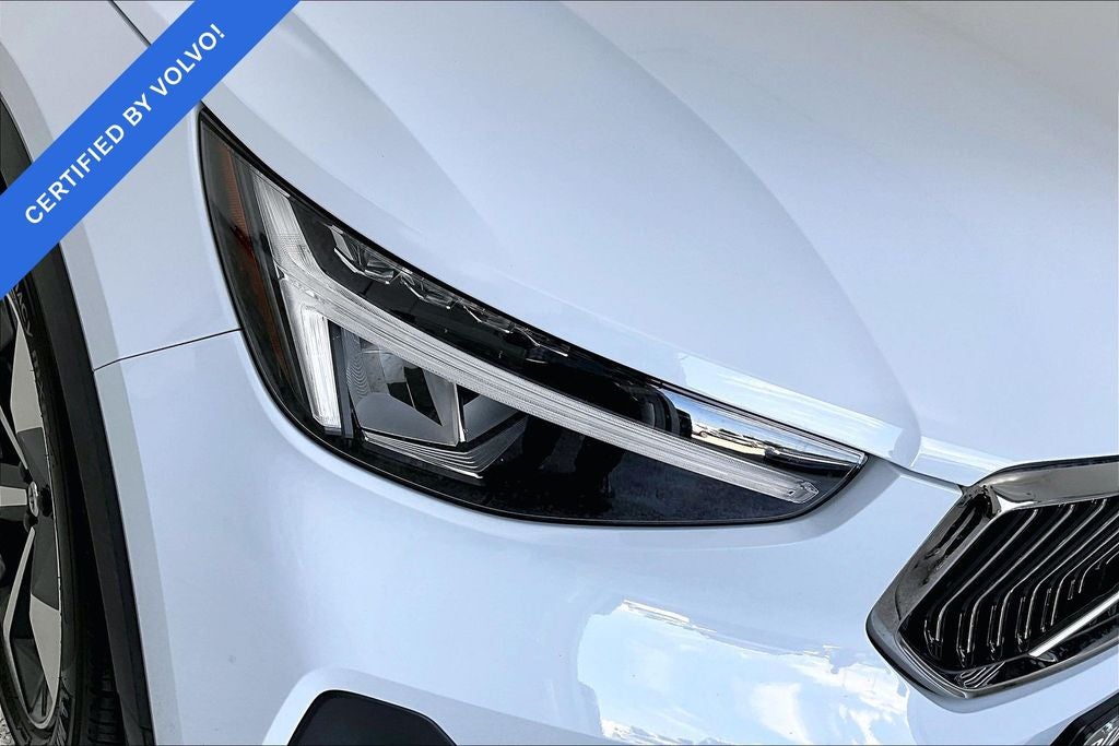 2024 Volvo XC40 B5 Core Bright Theme