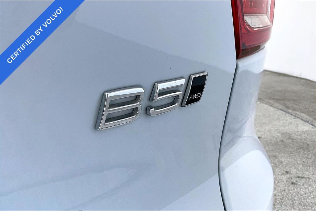 2024 Volvo XC40 B5 Core Bright Theme