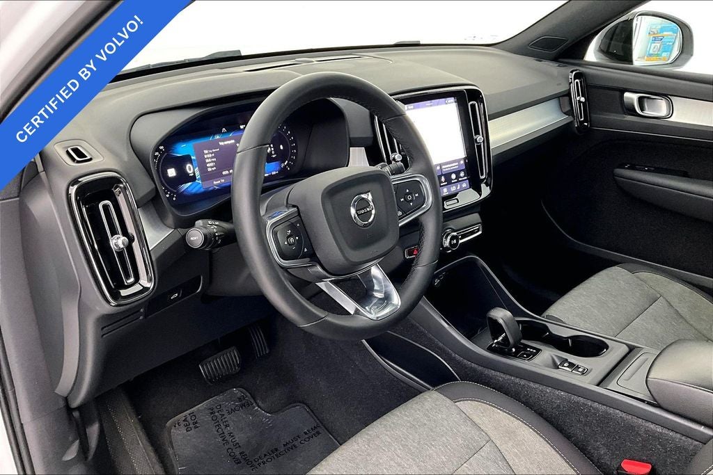 2024 Volvo XC40 B5 Core