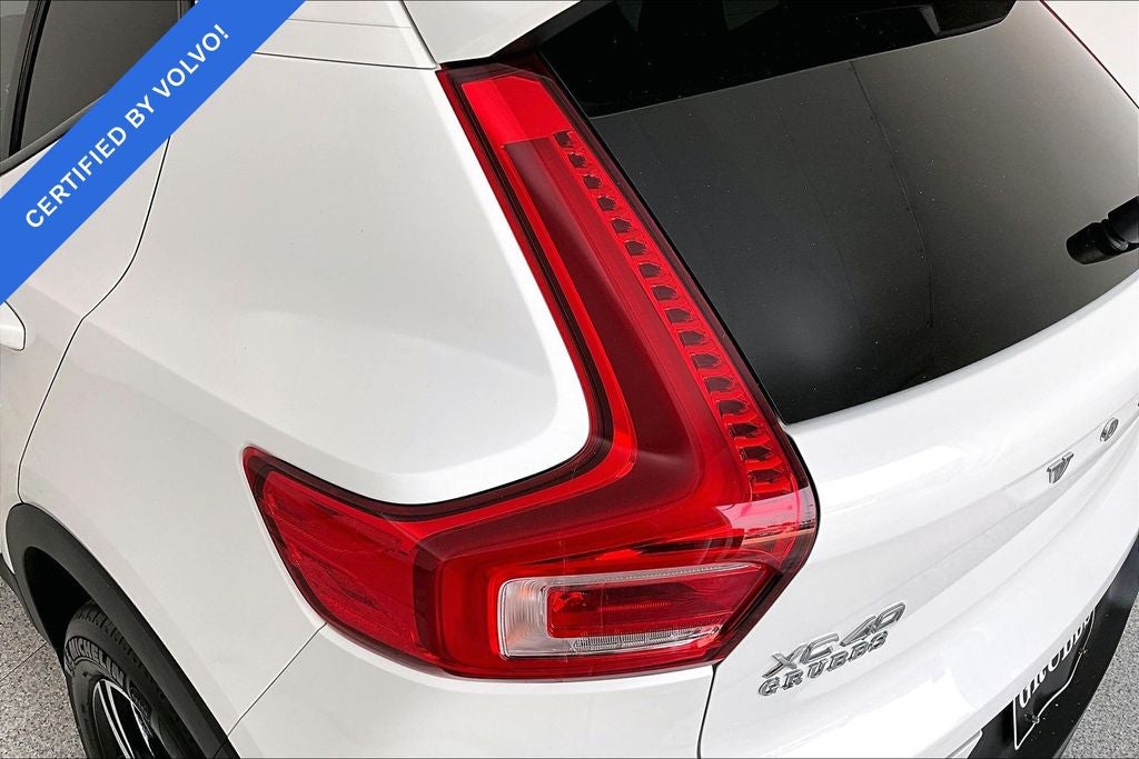 2024 Volvo XC40 B5 Core