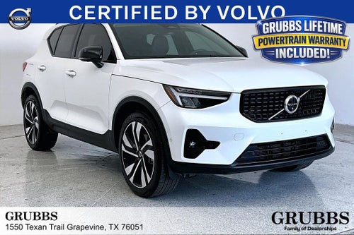 2024 Volvo XC40 B5 Plus Dark Theme