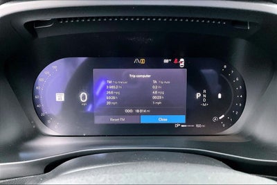 2024 Volvo XC40 B5 Plus Dark Theme