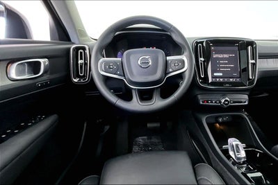 2024 Volvo XC40 B5 Plus Dark Theme