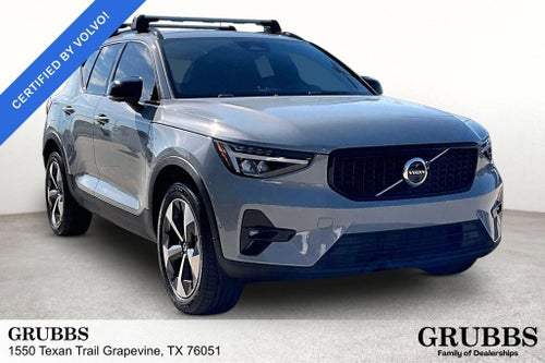 2024 Volvo XC40 B5 Plus Dark Theme