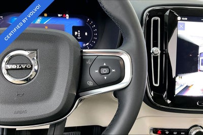 2024 Volvo XC40 B5 Plus Dark Theme