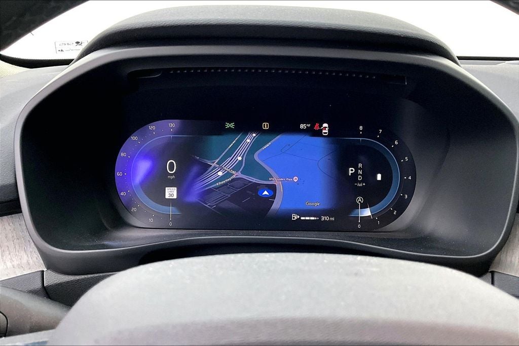 2024 Volvo XC40 B5 Plus Dark Theme