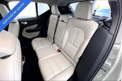 2024 Volvo XC40 B5 Plus Dark Theme