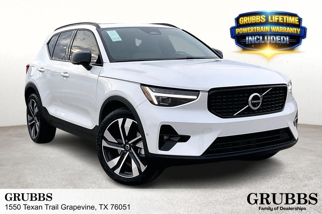 2026 Volvo XC40 B5 Ultra