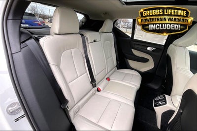 2026 Volvo XC40 B5 Ultra