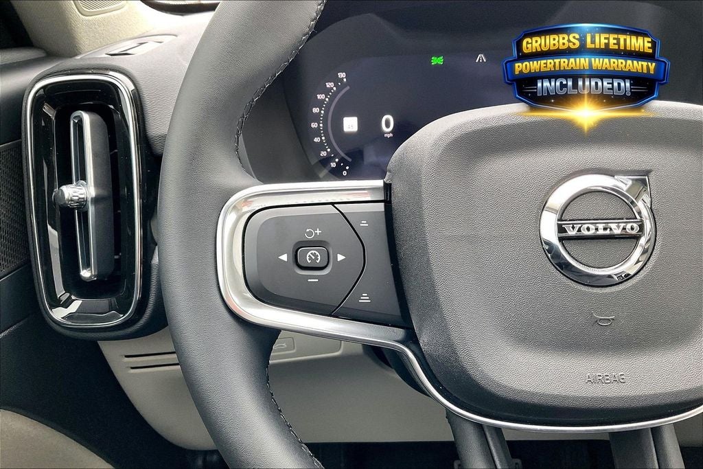 2026 Volvo XC40 B5 Ultra