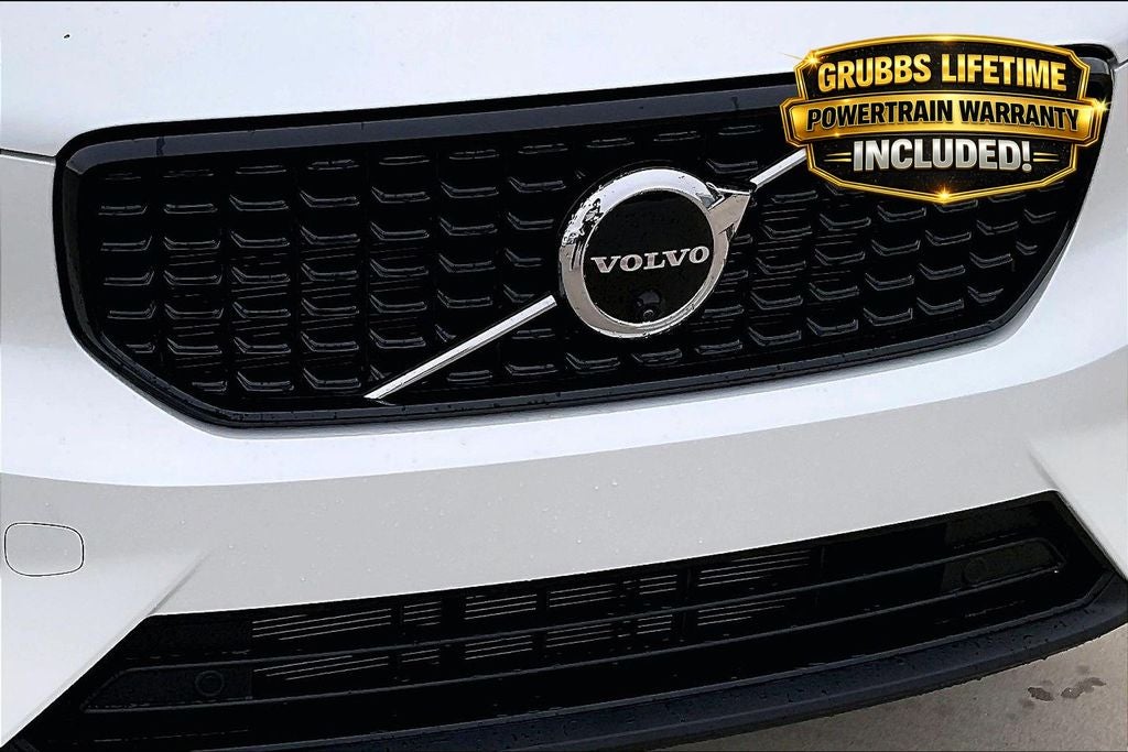 2026 Volvo XC40 B5 Ultra