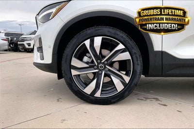 2026 Volvo XC40 B5 Ultra