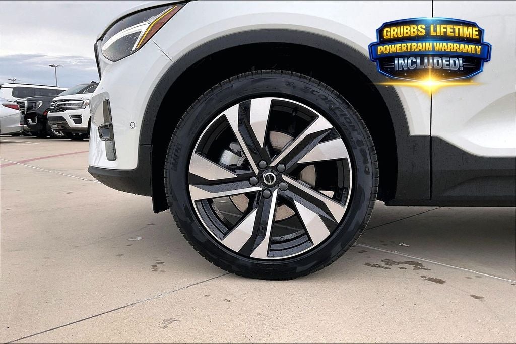 2026 Volvo XC40 B5 Ultra