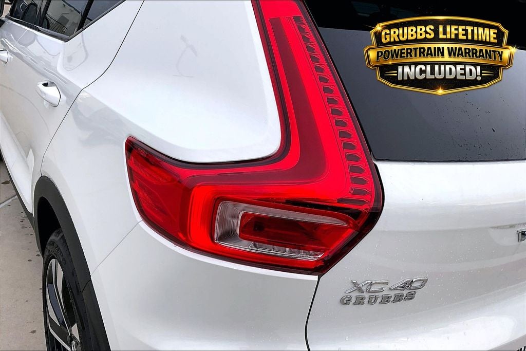 2026 Volvo XC40 B5 Ultra