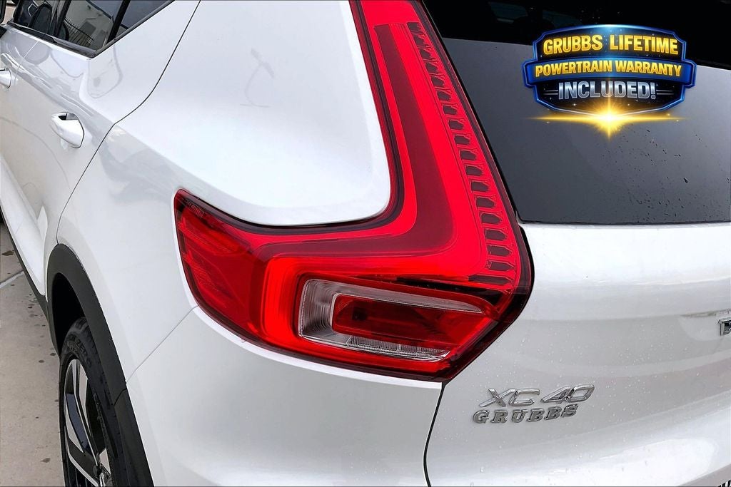 2026 Volvo XC40 B5 Ultra