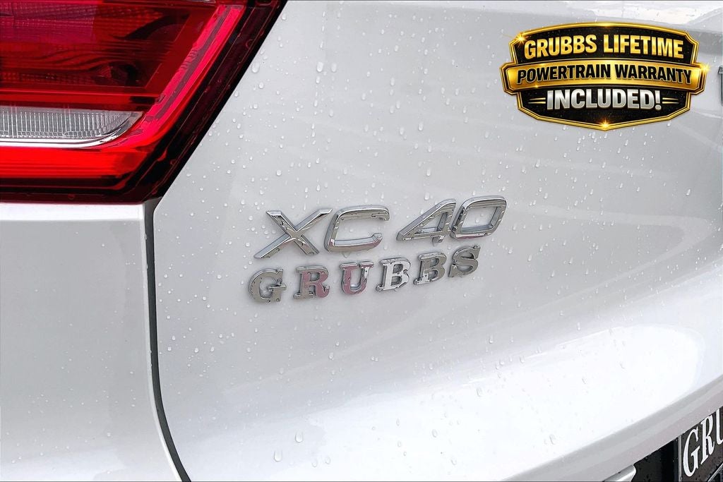 2026 Volvo XC40 B5 Ultra