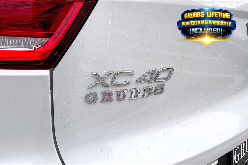 2026 Volvo XC40 B5 Ultra