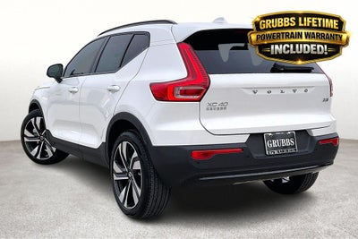 2026 Volvo XC40 B5 Ultra