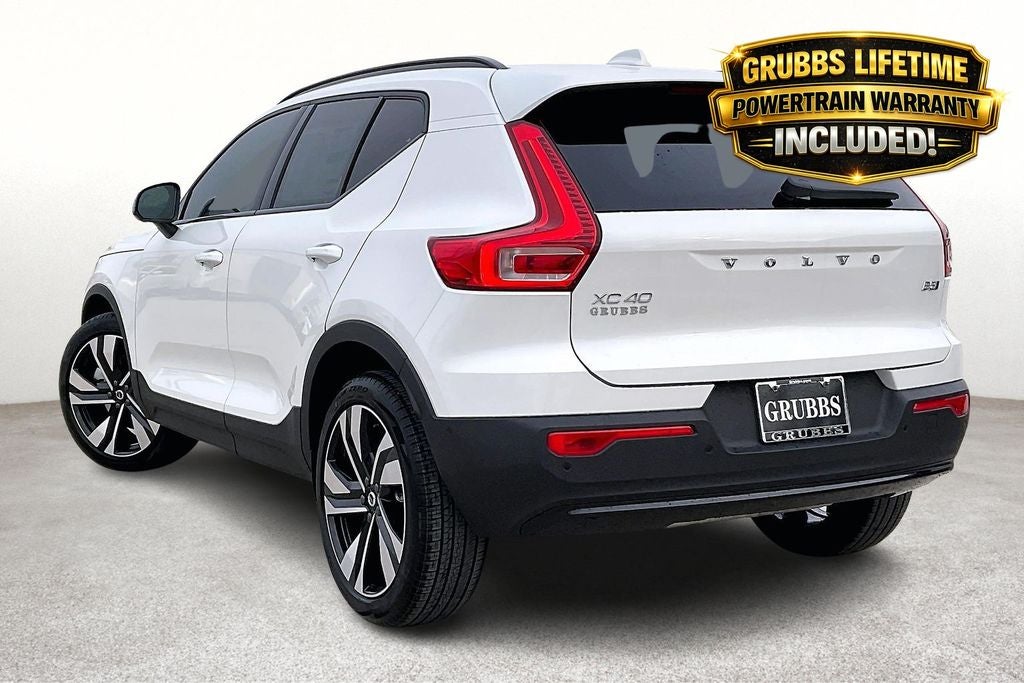 2026 Volvo XC40 B5 Ultra
