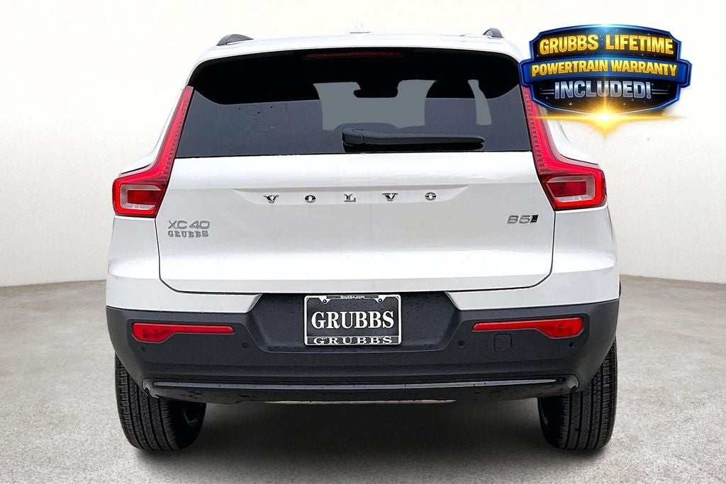 2026 Volvo XC40 B5 Ultra