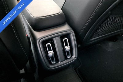 2024 Volvo XC40 Ultimate