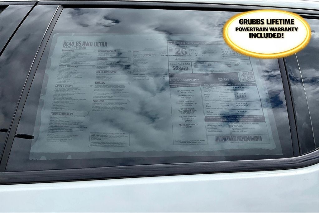 2025 Volvo XC40 B5 Ultra Dark Theme