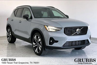 2026 Volvo XC40 B5 Ultra