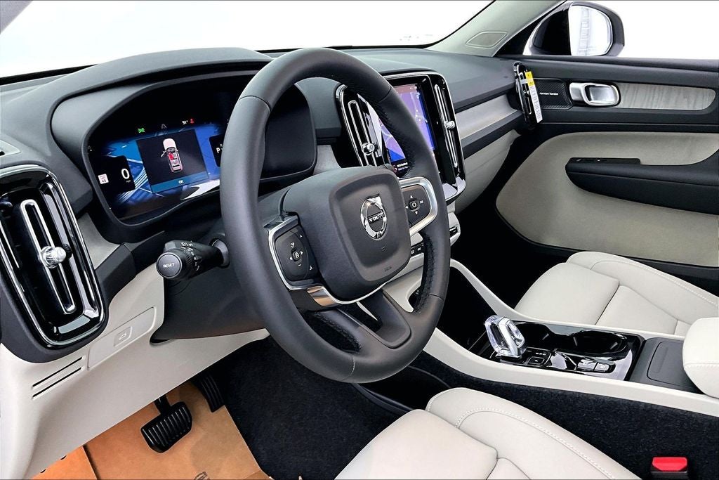 2026 Volvo XC40 B5 Ultra
