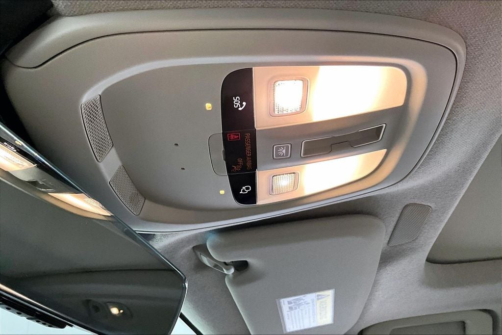 2026 Volvo XC40 B5 Ultra