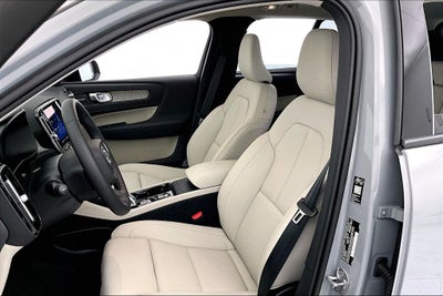 2026 Volvo XC40 B5 Ultra