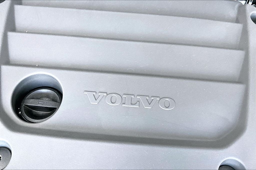 2026 Volvo XC40 B5 Ultra
