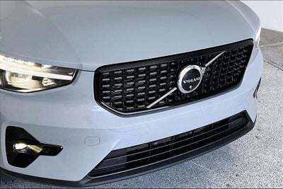 2026 Volvo XC40 B5 Ultra