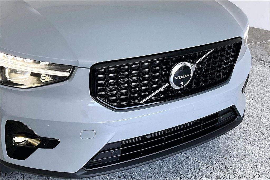 2026 Volvo XC40 B5 Ultra