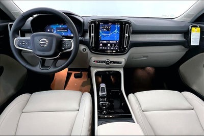 2026 Volvo XC40 B5 Ultra