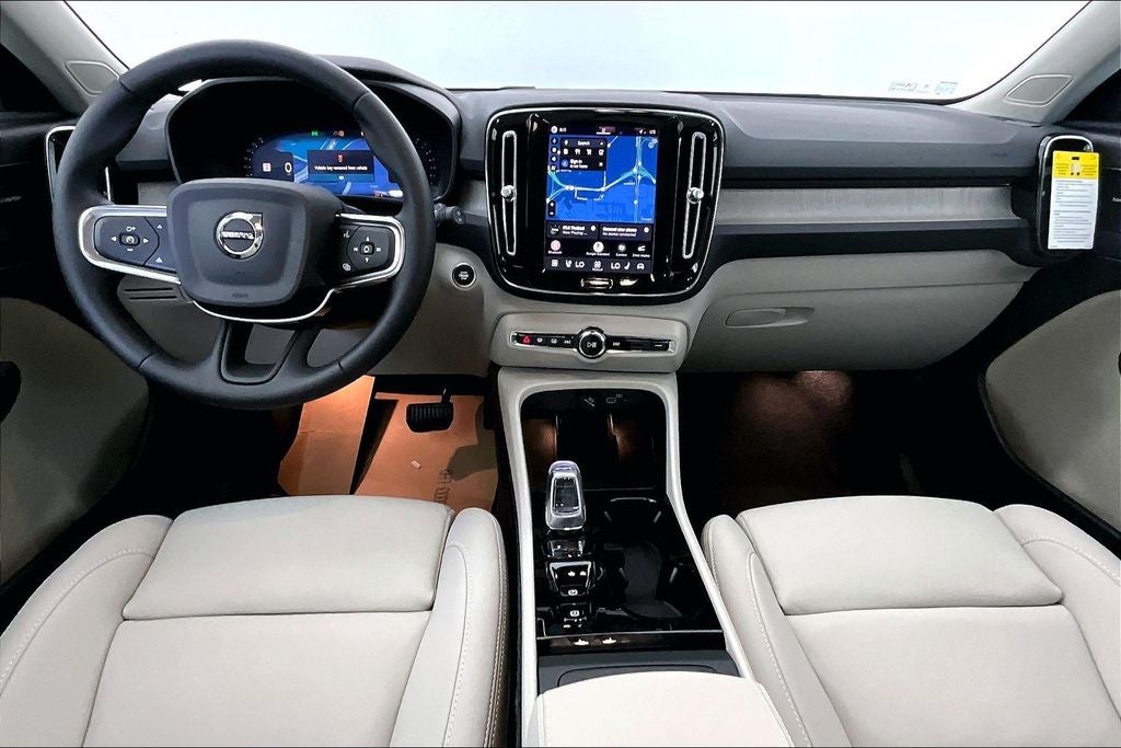 2026 Volvo XC40 B5 Ultra