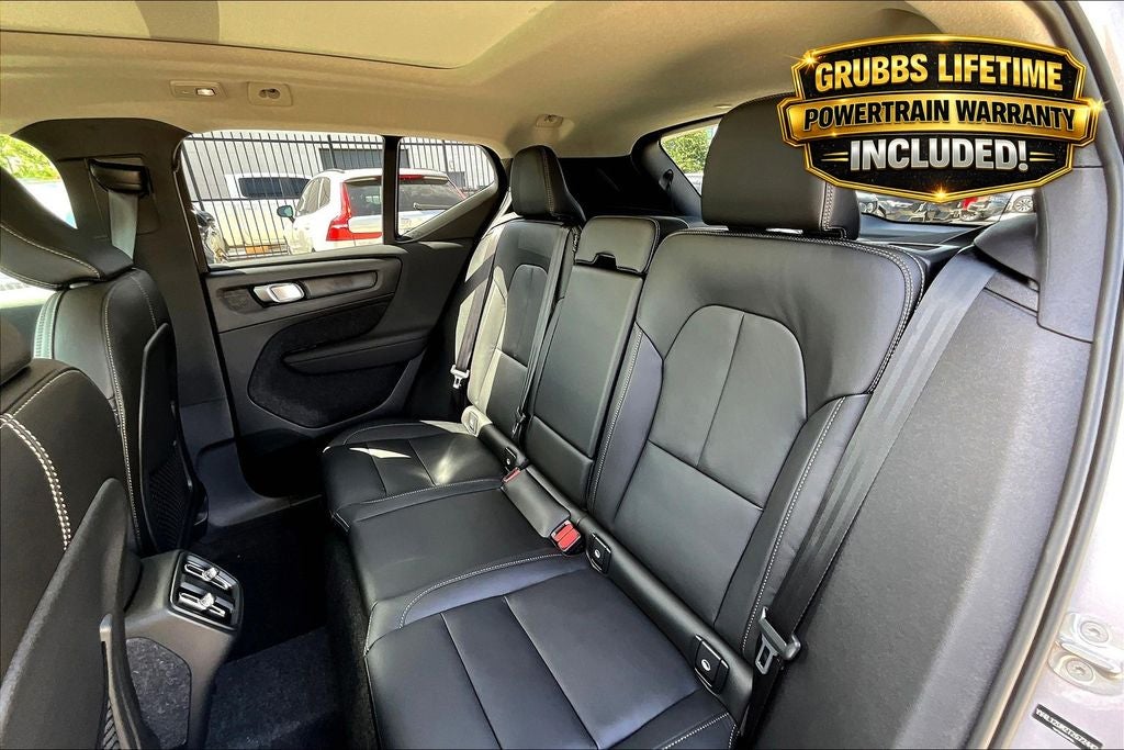 2026 Volvo XC40 B5 Ultra