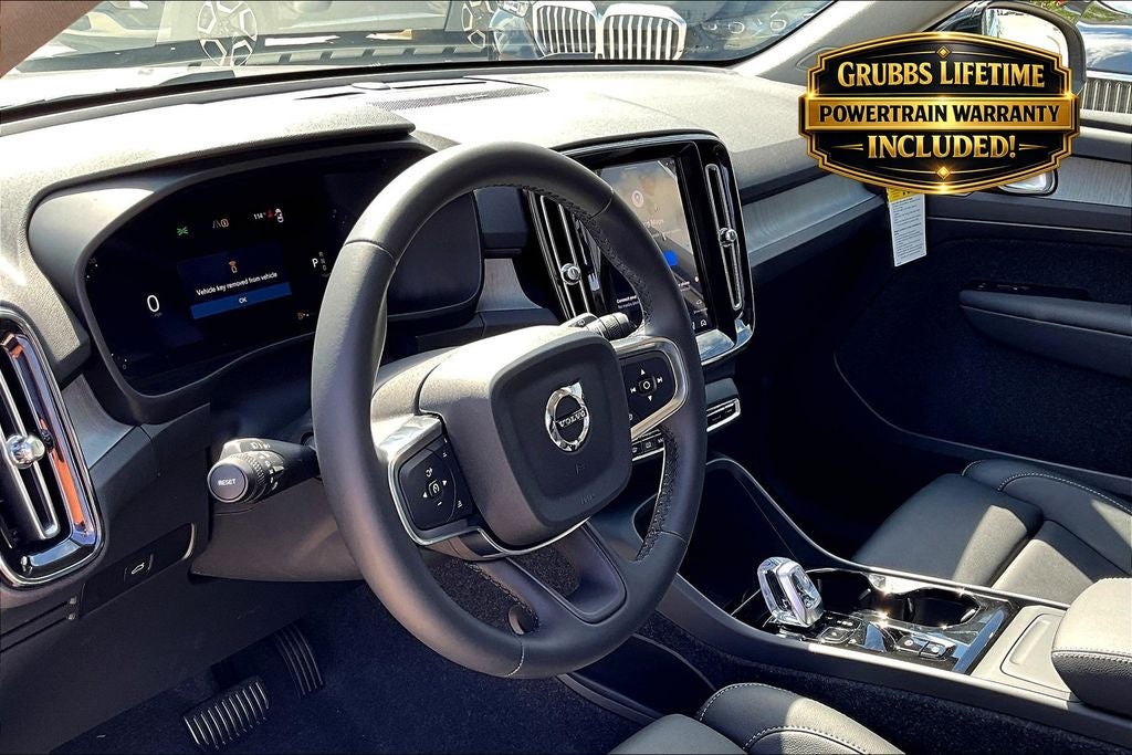 2026 Volvo XC40 B5 Ultra