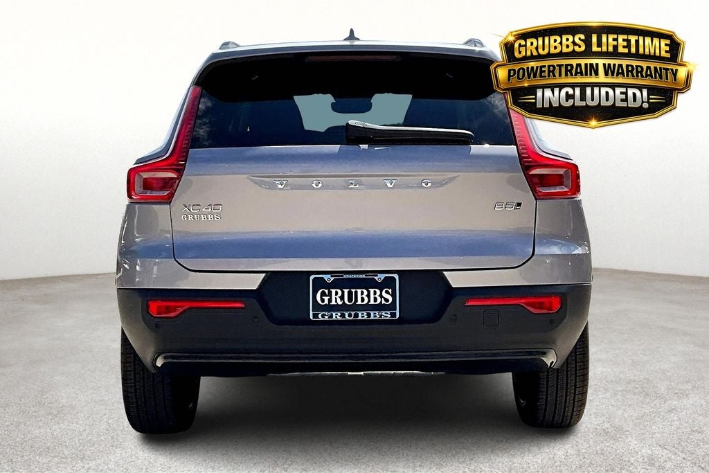 2026 Volvo XC40 B5 Ultra