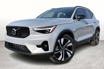 2026 Volvo XC40 B5 Ultra