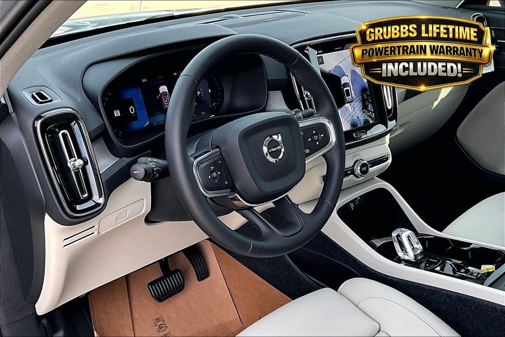 2026 Volvo XC40 B5 Ultra