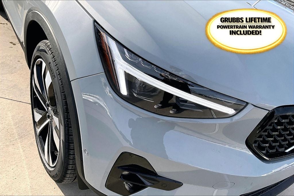 2026 Volvo XC40 B5 Ultra